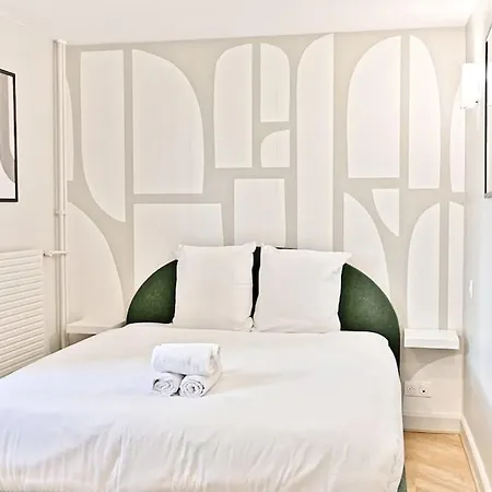 Spacieux Et Paisible 19ème Appartamento